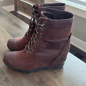 Sorel Women's Brown Lace-Up Boots